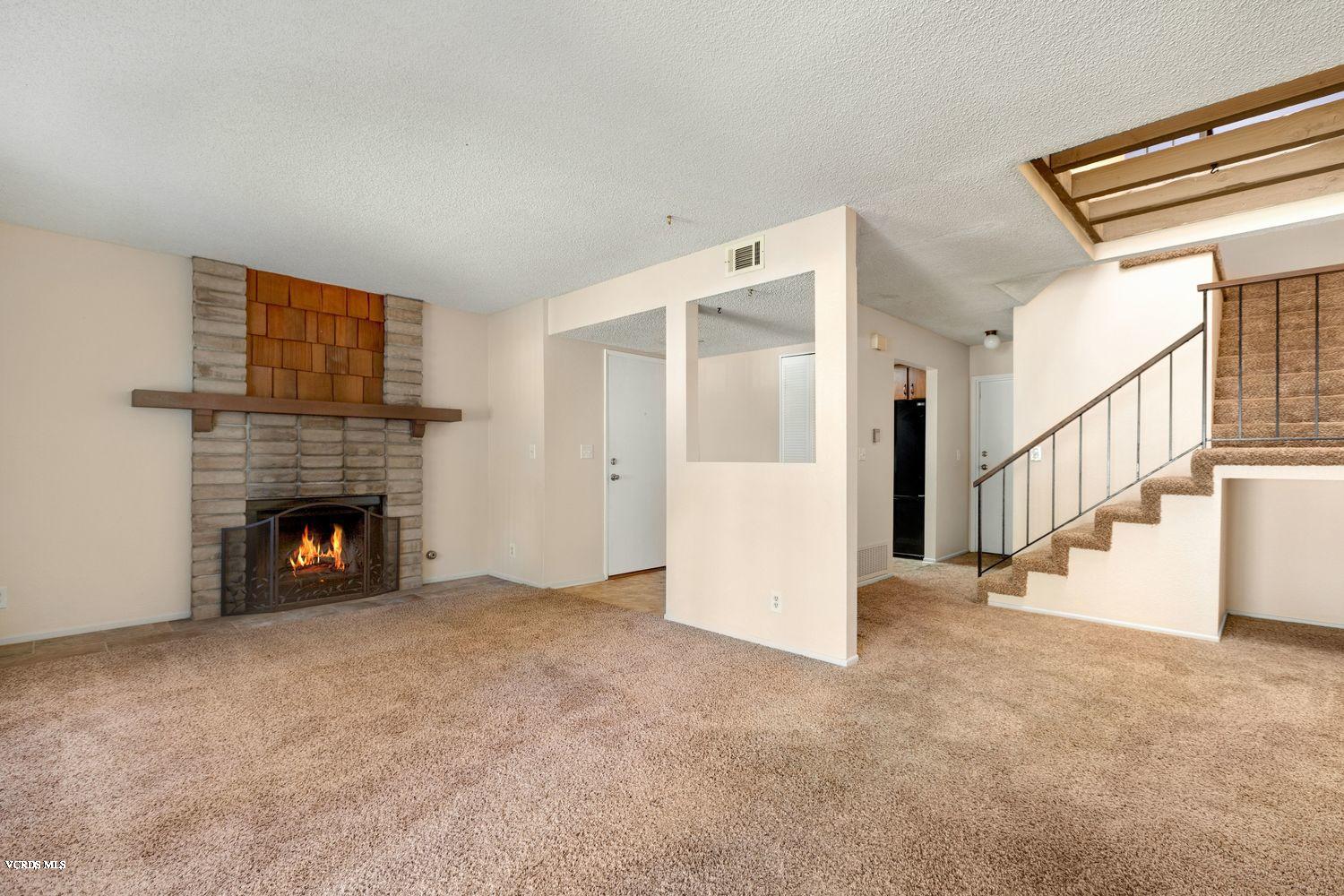 270 East Bard Road Oxnard, CA 93033 - Photo 3 of 22 004_270-e-bard-rd-018