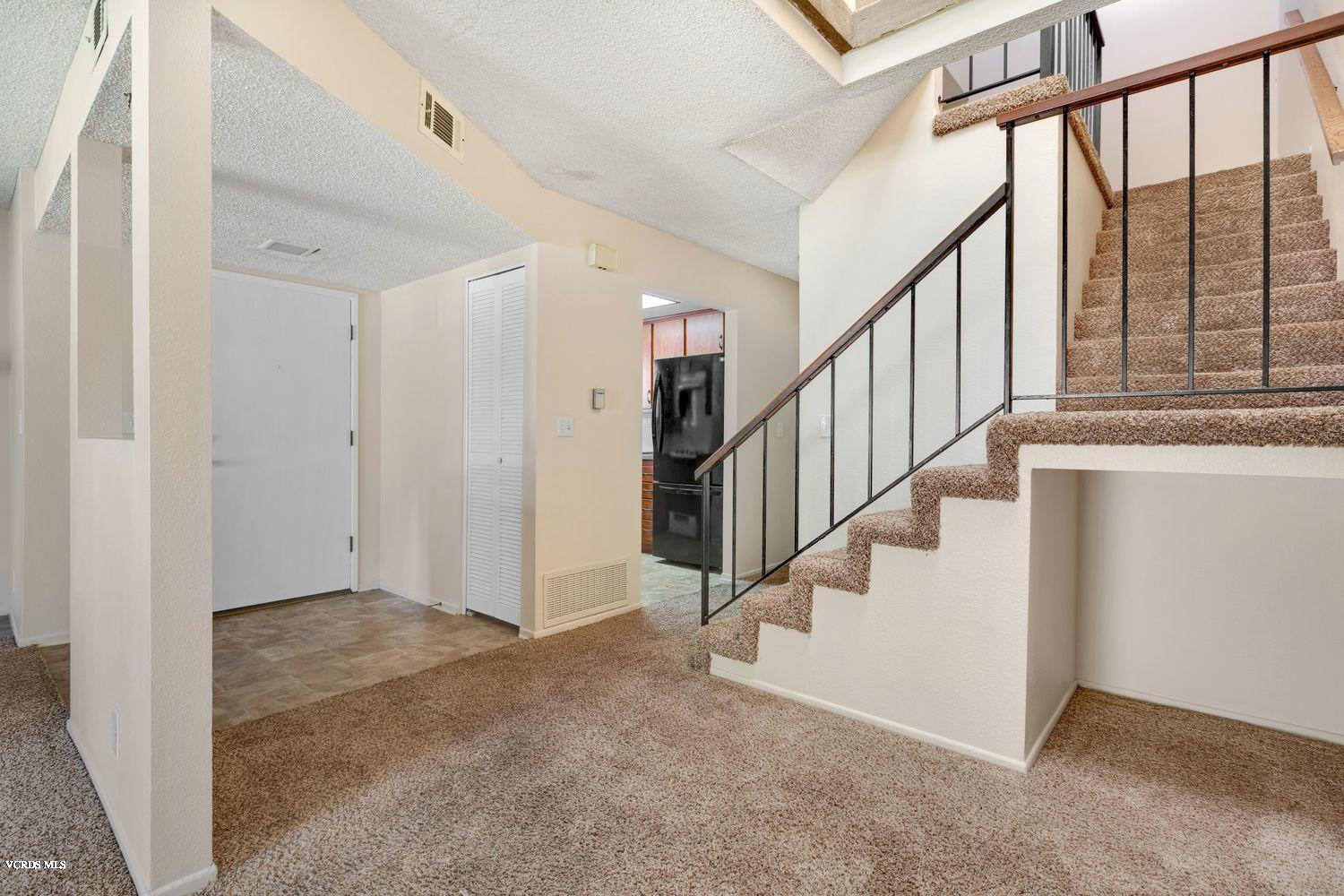 270 East Bard Road Oxnard, CA 93033 - Photo 4 of 22 002_270-e-bard-rd-008