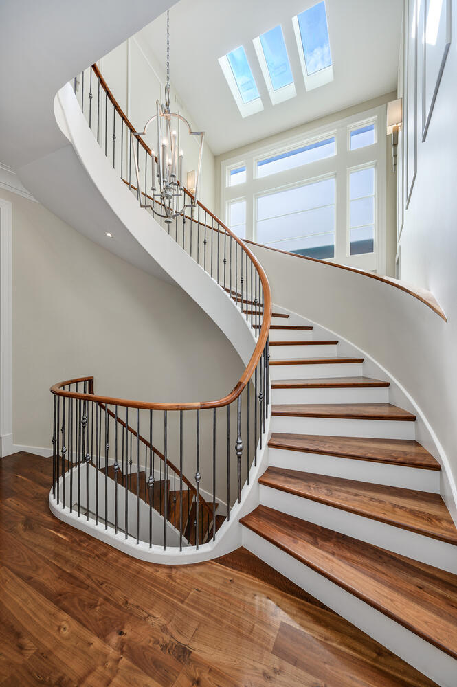 4136 North Greenview Avenue Chicago, IL 60613 - Photo 21 of 56 a view of entryway with wooden floor