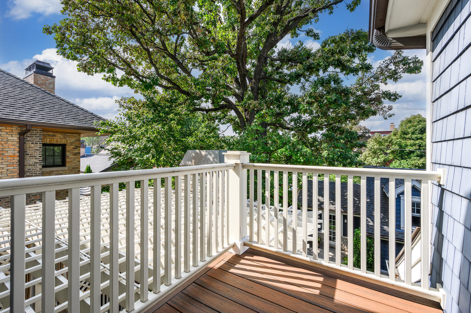 4136 North Greenview Avenue Chicago, IL 60613 - Photo 27 of 56 a view of a wooden roof deck