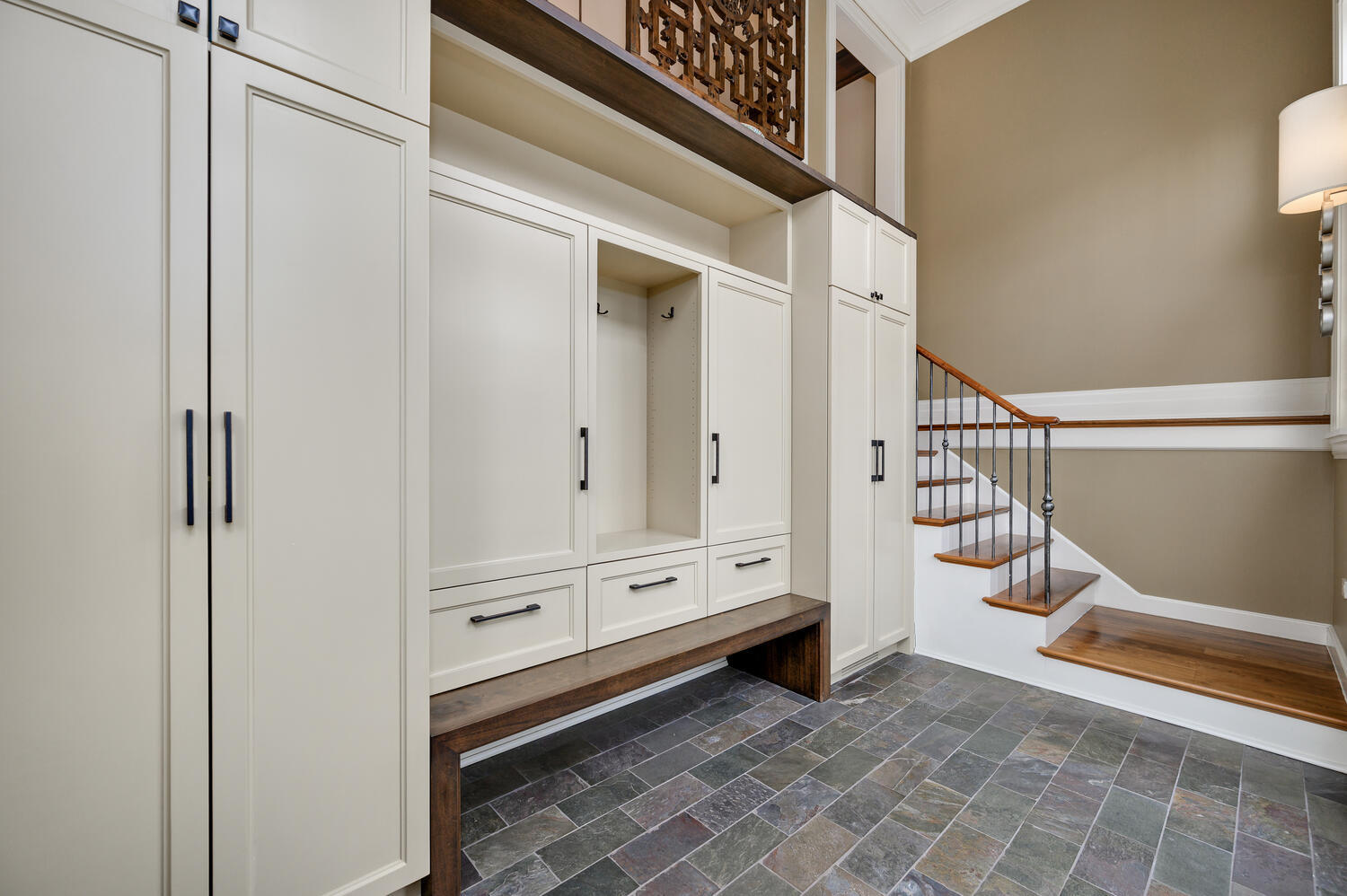 4136 North Greenview Avenue Chicago, IL 60613 - Photo 46 of 56 a view of a hallway with seating area