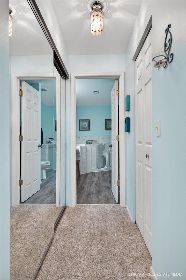634 Village Road, Unit B Crystal Lake, IL 60014 - Photo 9 of 18