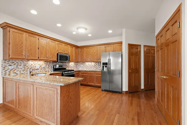 $399,999 | 16733 Summercrest Avenue, Orland Park, IL 60467