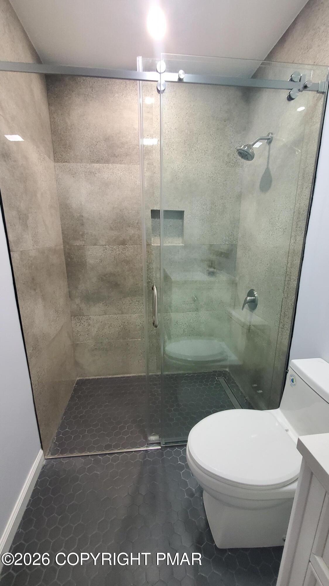 320 Canterbury Road Bushkill, PA 18324 - Photo 23 of 38 2nd Full bath v3