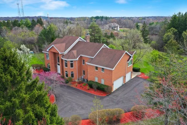 $1,239,000 | 309 West Dundee Road, Barrington, IL 60010