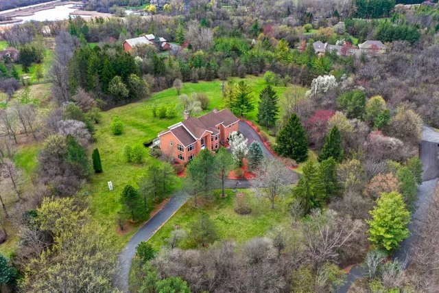 $1,239,000 | 309 West Dundee Road, Barrington, IL 60010