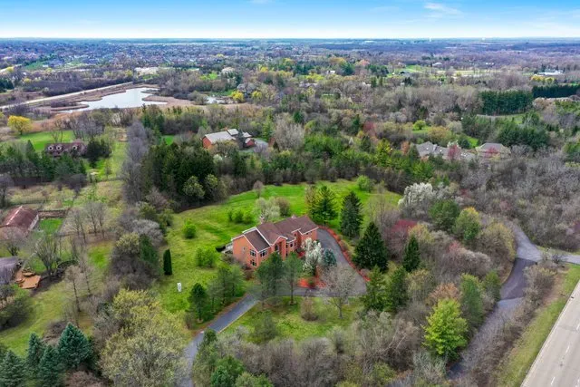 $1,239,000 | 309 West Dundee Road, Barrington, IL 60010