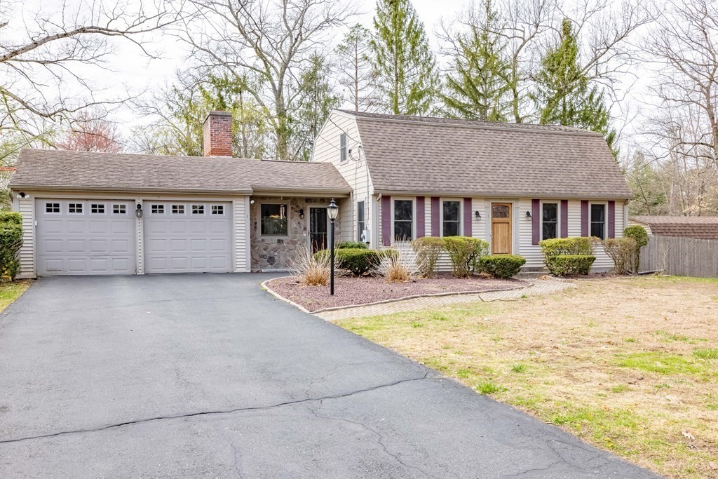 1 Lance Lane Wilbraham, MA 01095 - Photo 2 of 36 Gallery Image 2