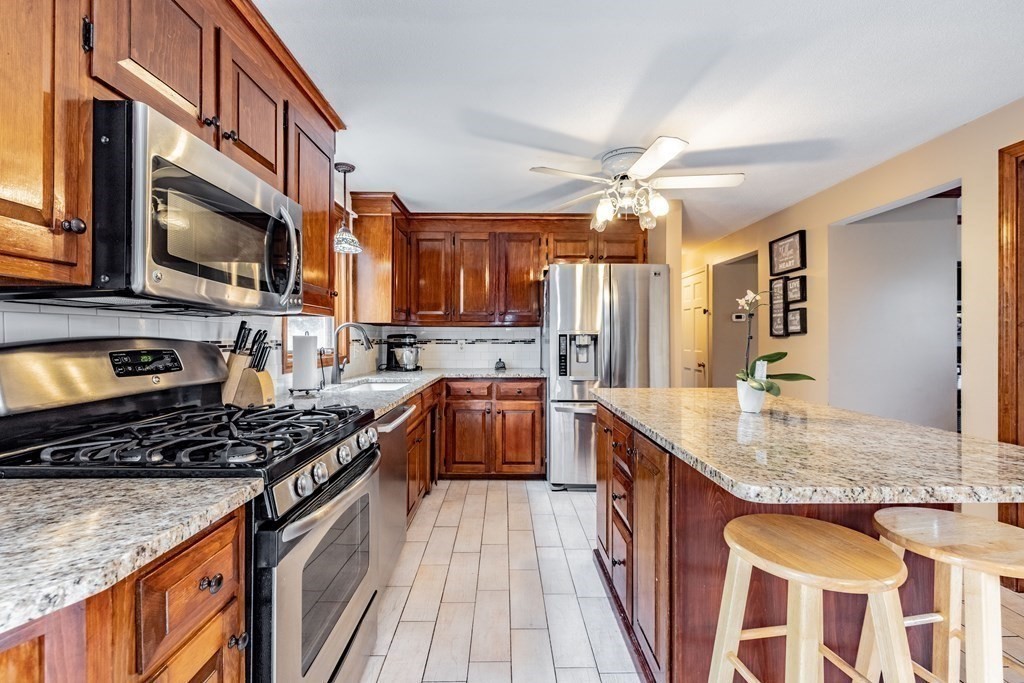 1 Lance Lane Wilbraham, MA 01095 - Photo 6 of 36 Gallery Image 6