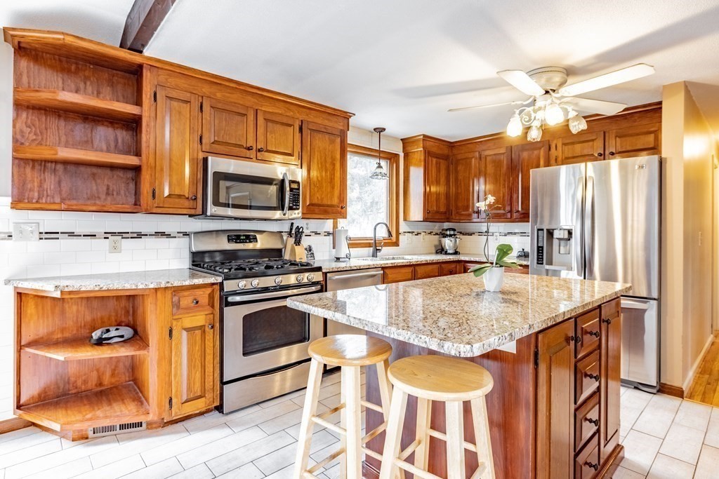 1 Lance Lane Wilbraham, MA 01095 - Photo 8 of 36 Gallery Image 8