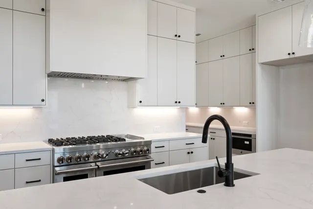 $2,424,990 | 6101 Adhara Pass, Austin, TX 78730