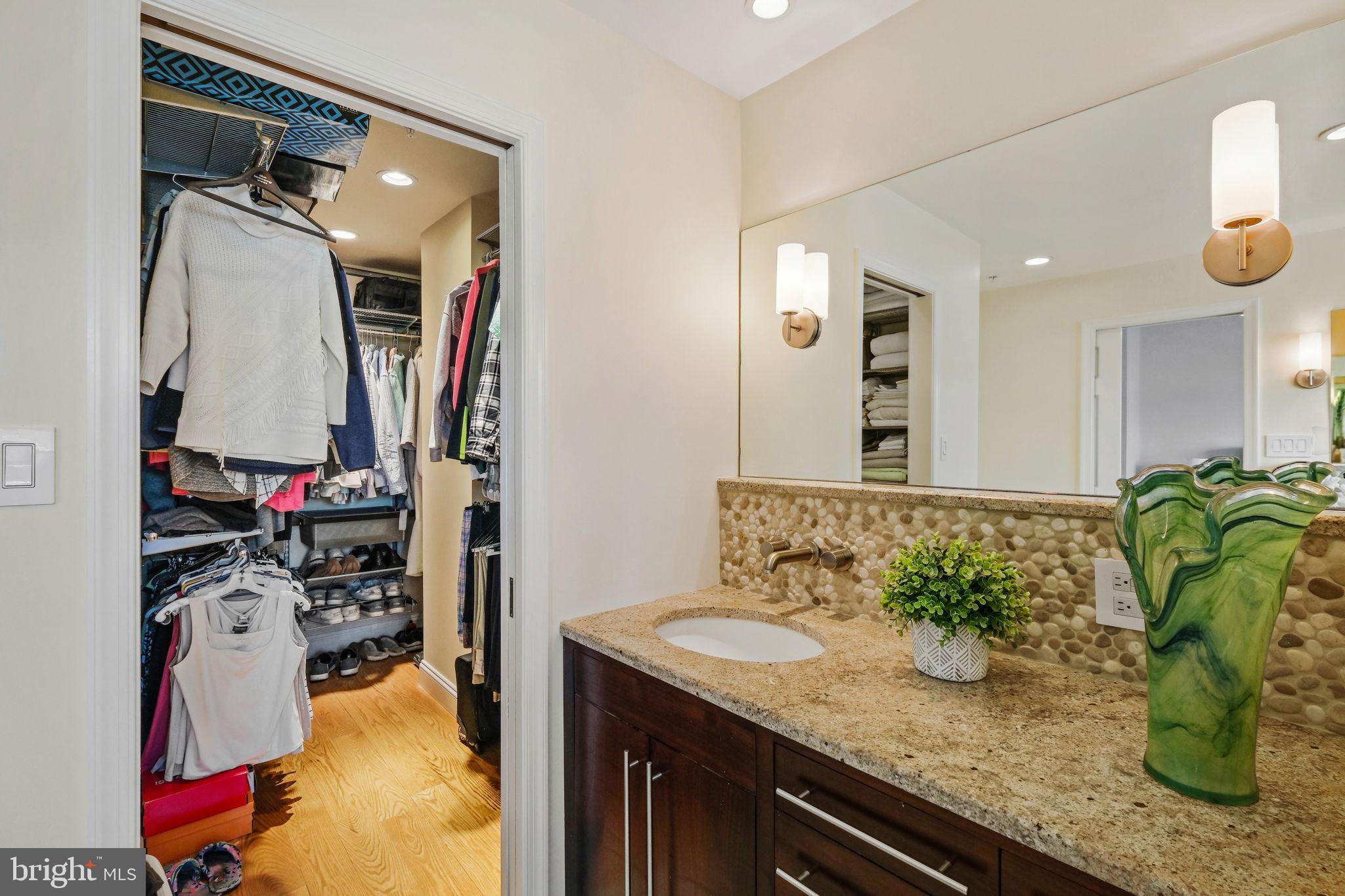 220 Thaxton Street Gaithersburg, MD 20878 - Photo 20 of 61 2nd vanity adjacent to closet in BA