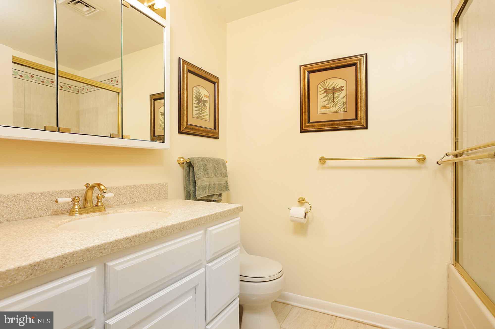 12 Randall Road Princeton, NJ 08540 - Photo 28 of 39 Apartment Full Bathroom