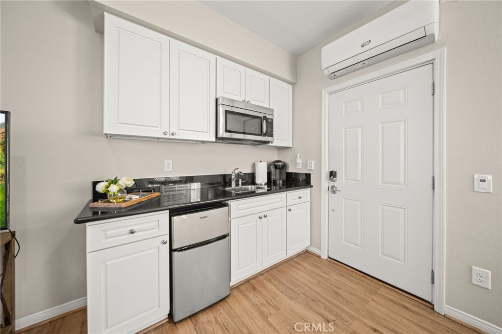 Undisclosed Address Riverside, CA 92506 - Photo 57 of 67 Apartment kitchenette