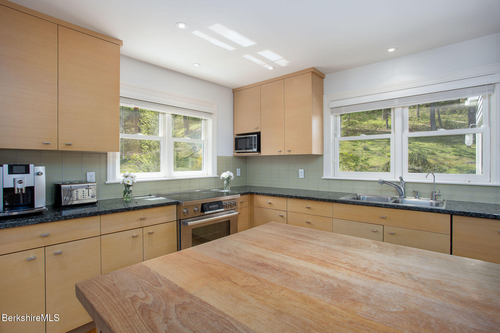 109 Under Mountain Road Lenox, MA 01240 - Photo 20 of 53 0029