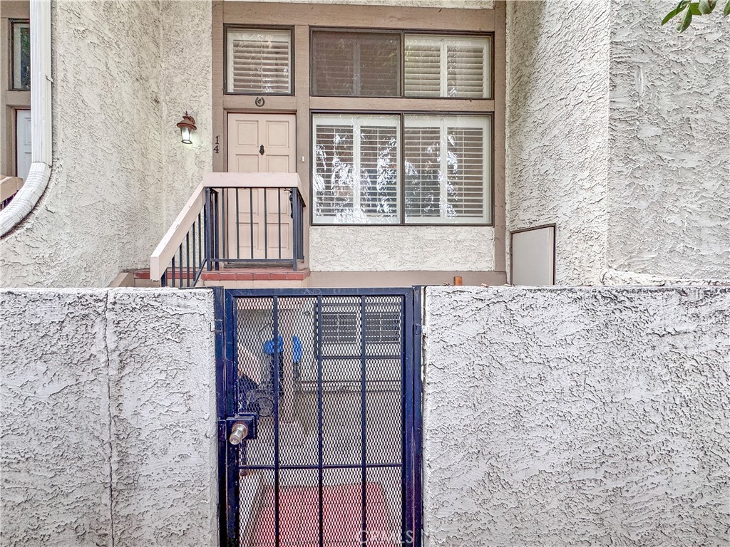 20224 Sherman Way, Unit 14 Winnetka, CA 91306 - Photo 2 of 20