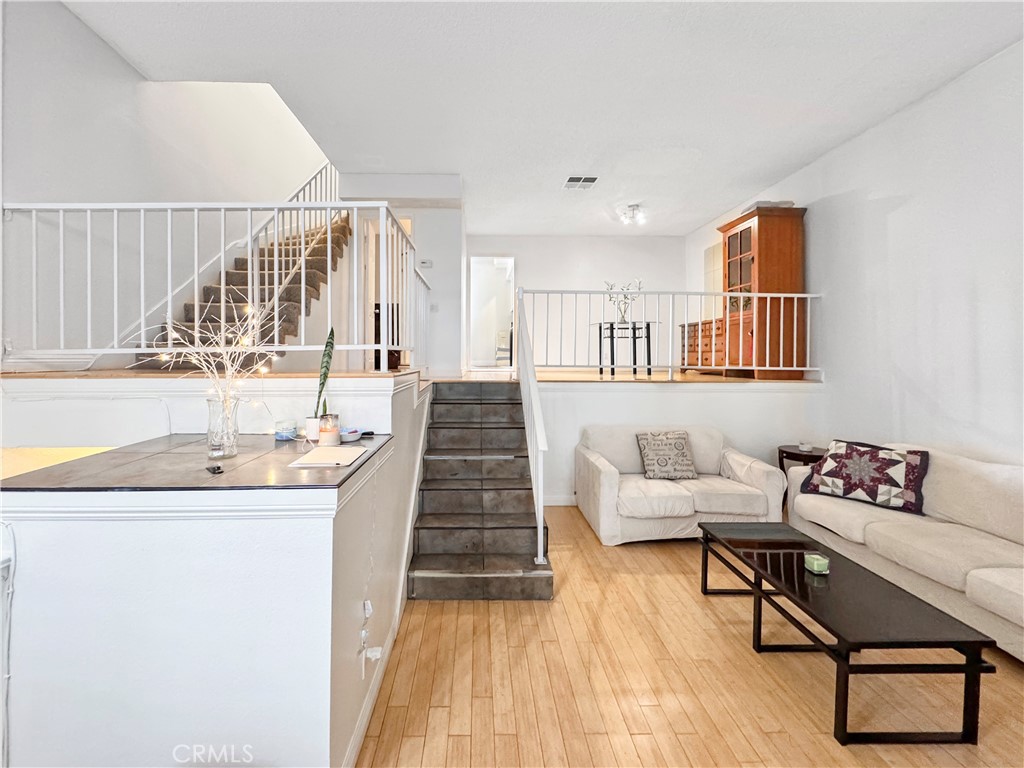 20224 Sherman Way, Unit 14 Winnetka, CA 91306 - Photo 3 of 20