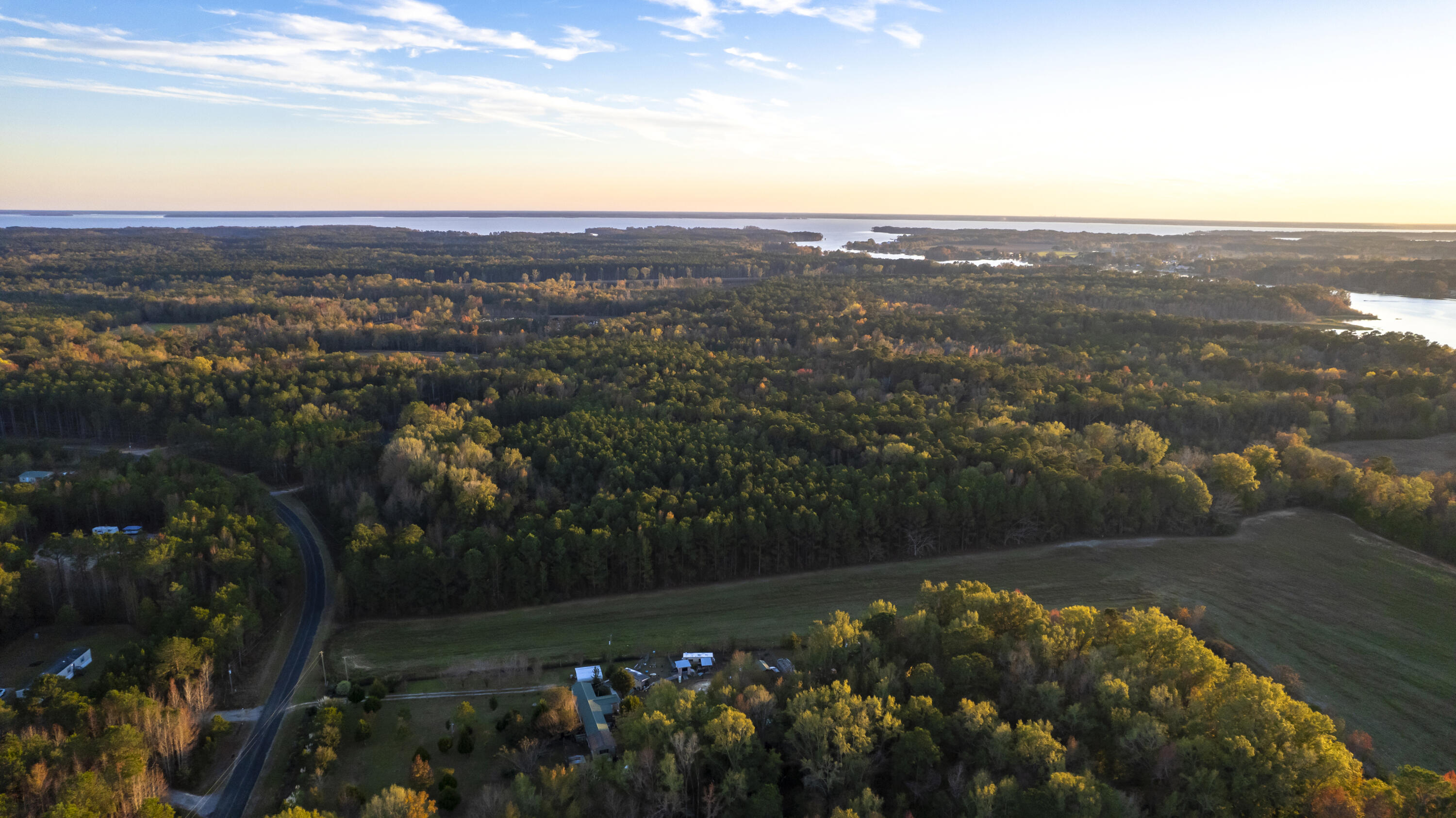 3750 William Brunson Road Summerton, SC 29148 - Photo 6 of 31 LAKE MARION IN BACKGROUND