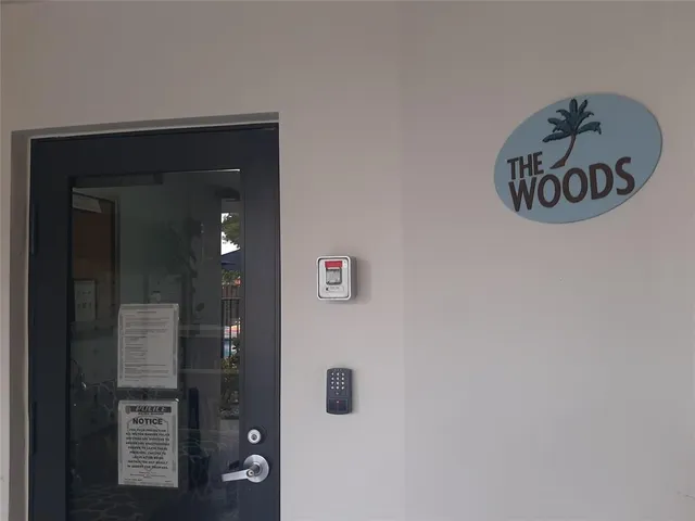 a view of a livingroom with furniture