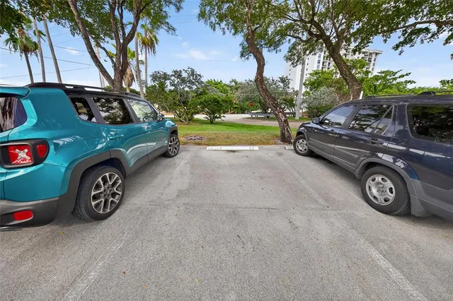 $169,000 | 1901 North Andrews Avenue, Unit 216, Wilton Manors, FL 33311