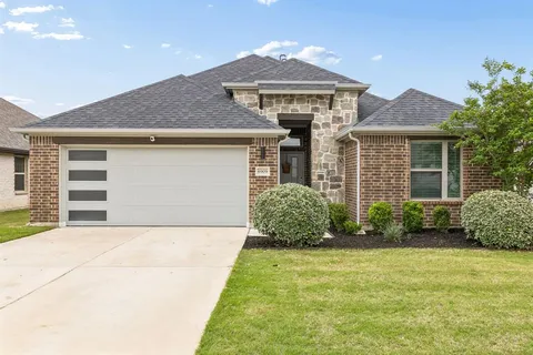 $350,000 | 6909 Lilac Drive, Venus, TX 76084