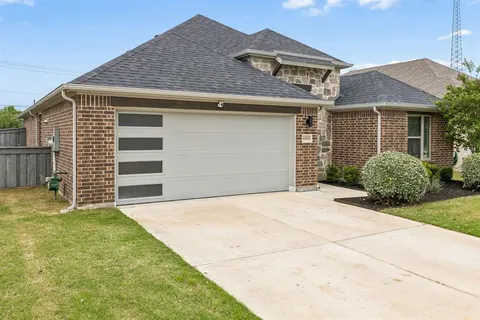 $350,000 | 6909 Lilac Drive, Venus, TX 76084