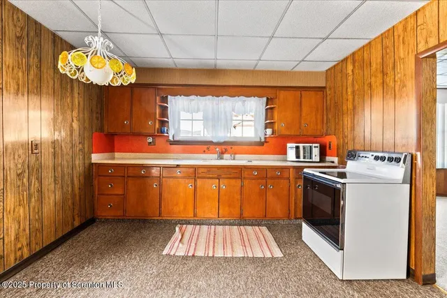 a bathroom with a toilet and a bathtub