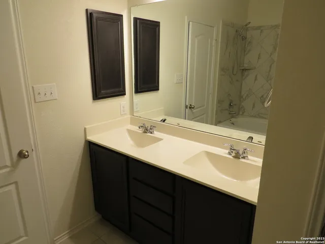 $2,200 | 424 Landmark Gate, Cibolo, TX 78108