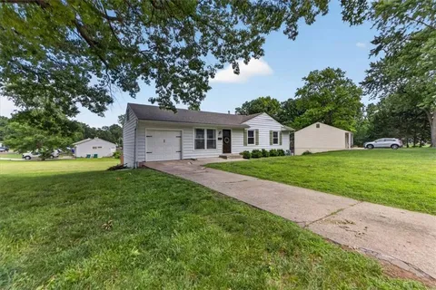 $360,000 | 8521 Goodman Street, Overland Park, KS 66212