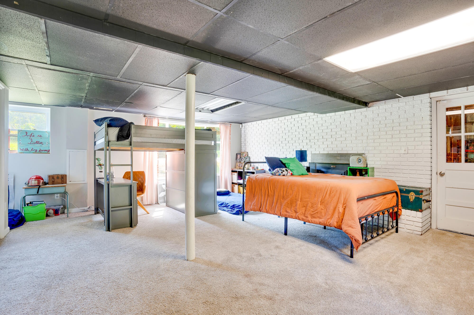 5961 Congress Lane Harrison, TN 37341 - Photo 23 of 30 a blue bed sitting in a room