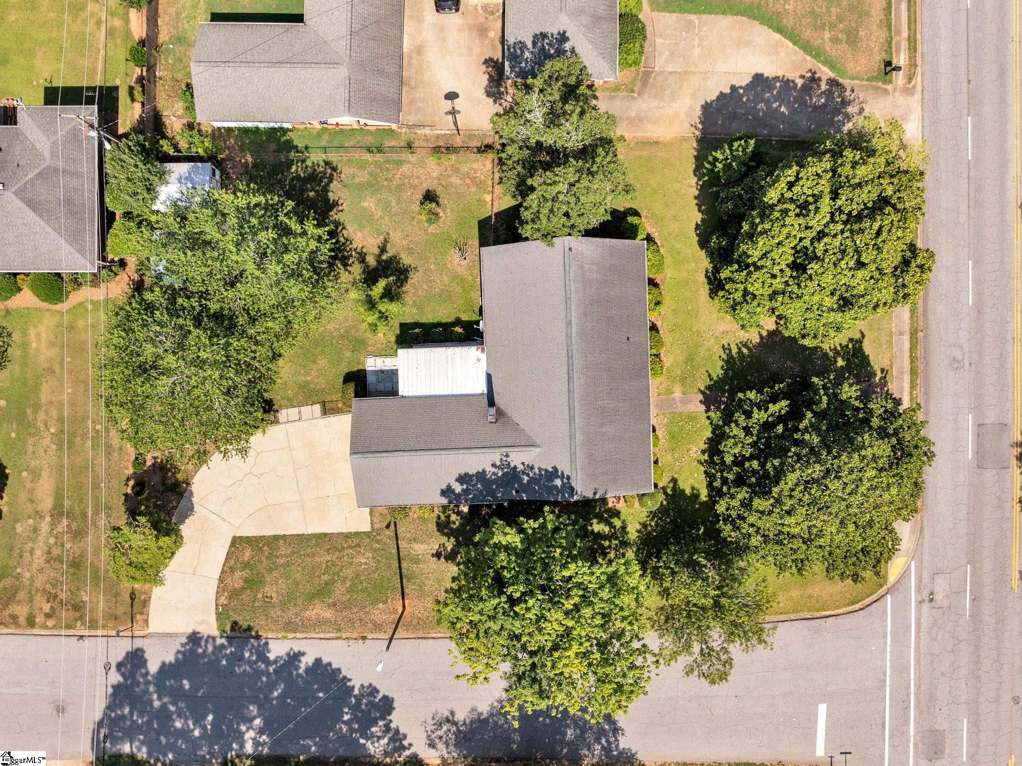 2608 Bellview Road Anderson, SC 29621 - Photo 3 of 31