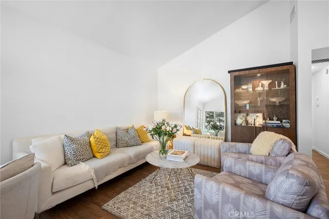 $750,000 | 6838 Haywood Street, Tujunga, CA 91042