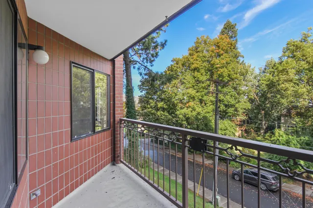 $250,000 | 221 East Rockwood Boulevard, Unit 113, Spokane, WA 99202
