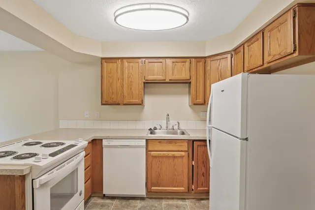 $250,000 | 221 East Rockwood Boulevard, Unit 113, Spokane, WA 99202