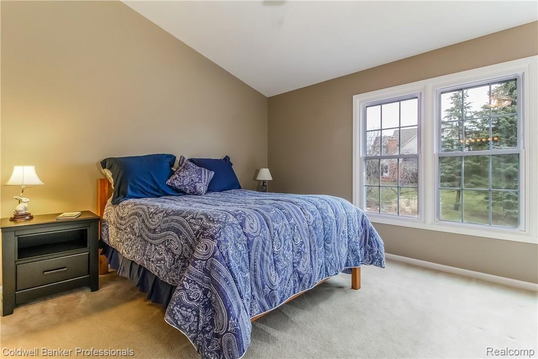 1702 Hillcrest Drive Rochester, MI 48306 - Photo 23 of 39 023-Master_Bedroom-5556651-large.jpg