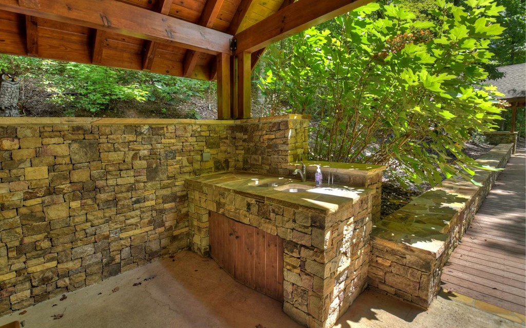 137 Whispering Ridge Court Ellijay, GA 30540 - Photo 18 of 36 Gallery Image 18