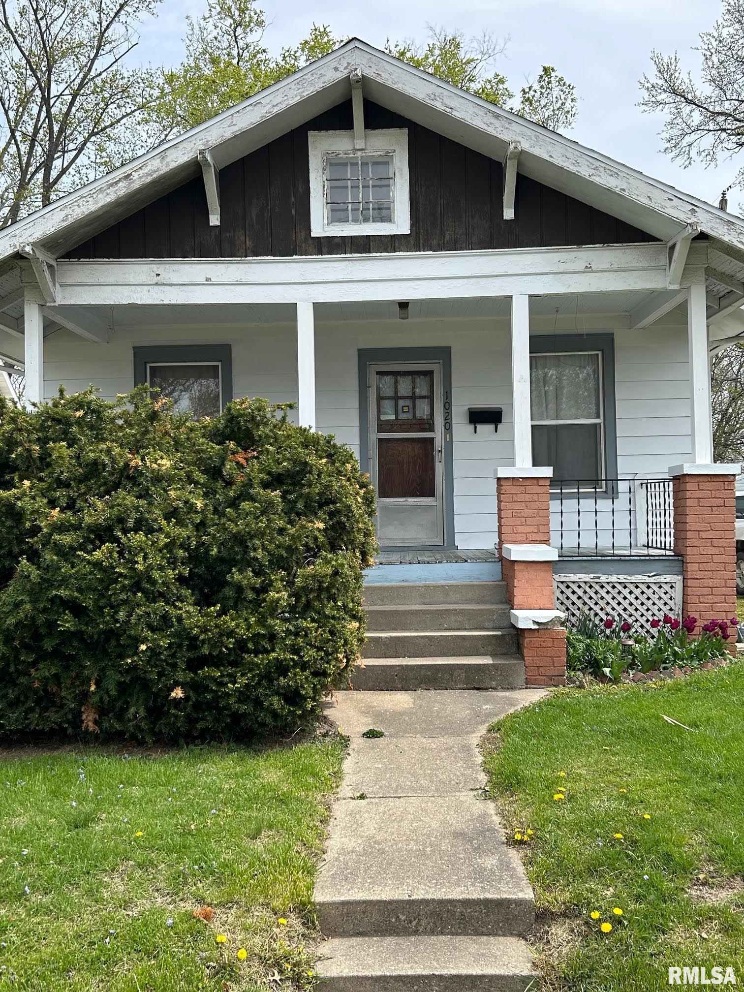 1020 North Walnut Street Springfield, IL 62702 - Photo 1 of 12
