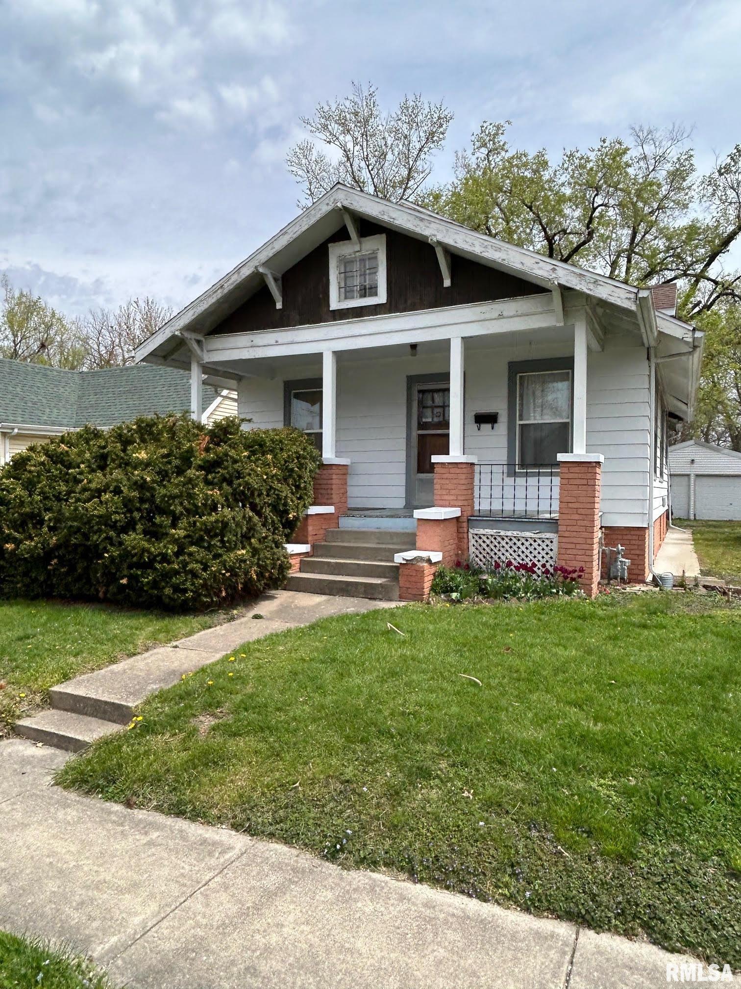 1020 North Walnut Street Springfield, IL 62702 - Photo 2 of 12