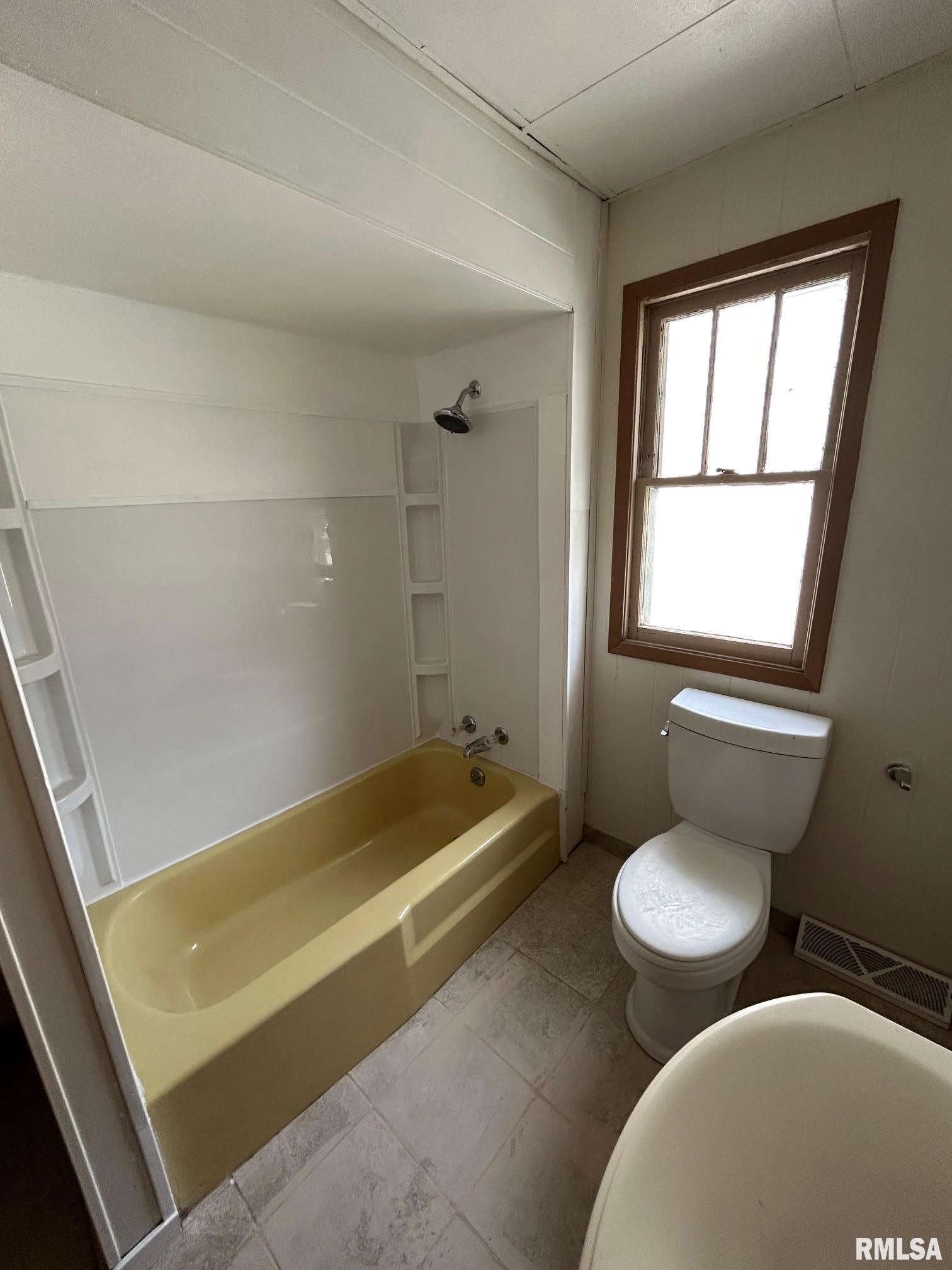 1020 North Walnut Street Springfield, IL 62702 - Photo 6 of 12