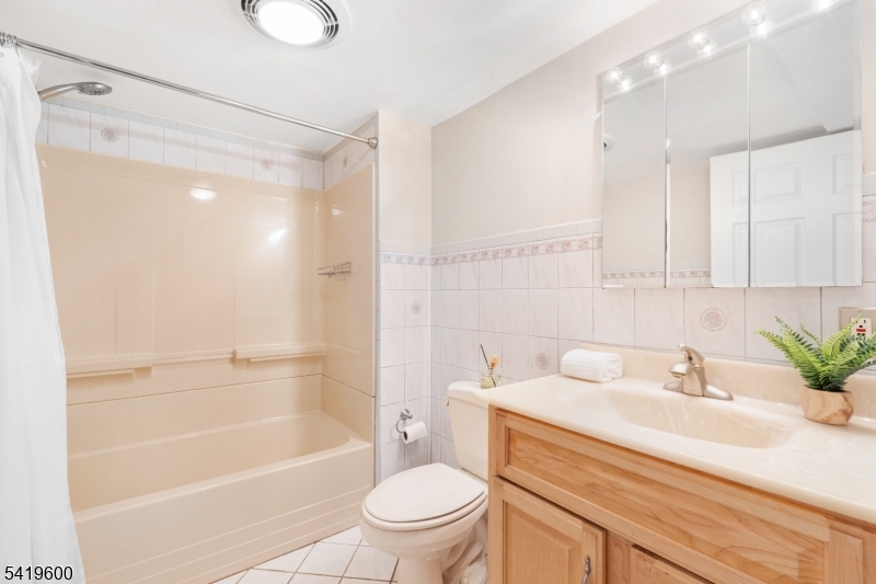 10 Ironia Road Mendham, NJ 07945 - Photo 13 of 32