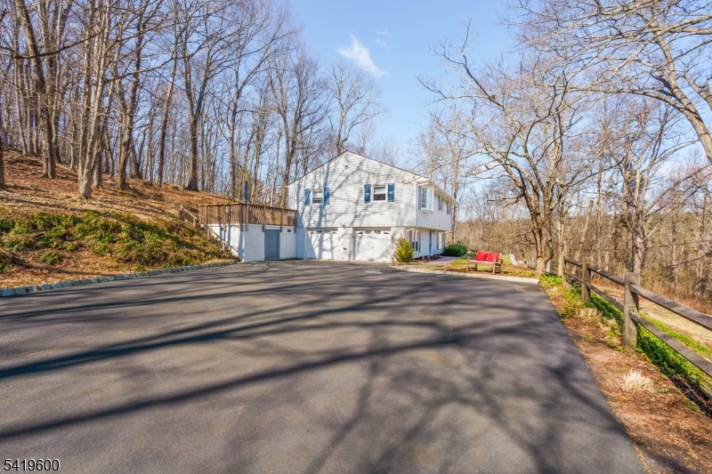 10 Ironia Road Mendham, NJ 07945 - Photo 4 of 32