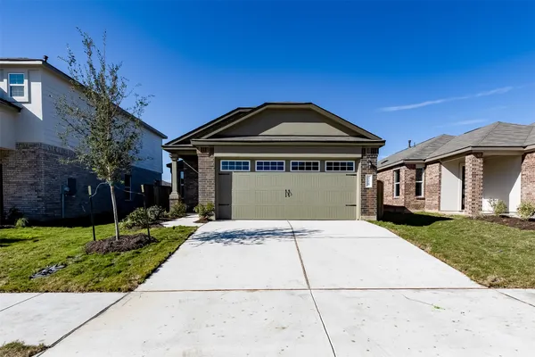 $1,900 | 318 Canley Loop, Hutto, TX 78634