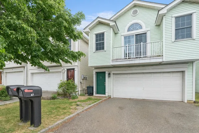$3,200 | 47 Grieco Drive, Unit 2, Jersey City, NJ 07305