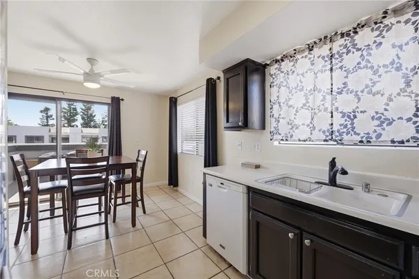 $465,000 | 151 Majestic Court, Unit 705, Moorpark, CA 93021