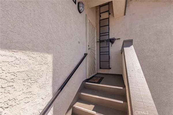 $465,000 | 151 Majestic Court, Unit 705, Moorpark, CA 93021