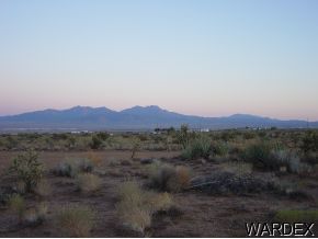 Tbd Tbd Emmaus Kingman, AZ 86409 - Photo 1 of 7 a view of city and mountain