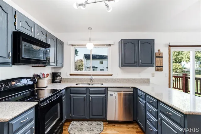 $425,000 | 2105 Telford Drive, St. Louis, MO 63125