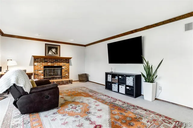 $425,000 | 2105 Telford Drive, St. Louis, MO 63125