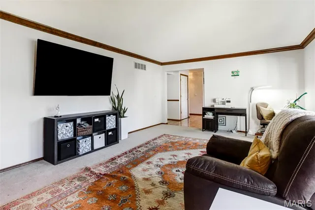 $425,000 | 2105 Telford Drive, St. Louis, MO 63125