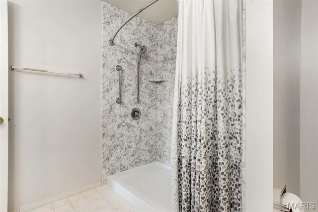 $425,000 | 2105 Telford Drive, St. Louis, MO 63125